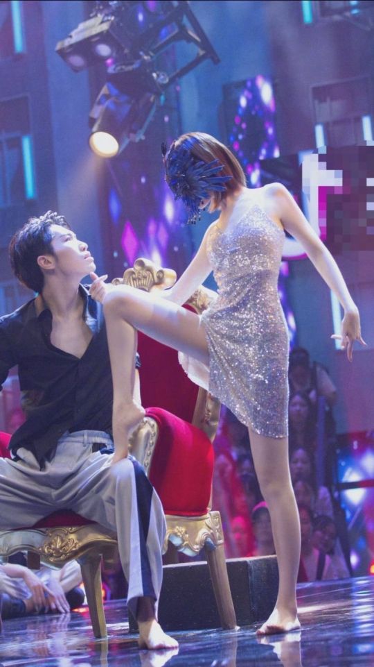 馋了馋了毛晓彤和张俪姐姐怎么身材那么好啊