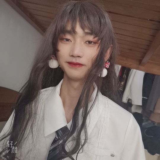 22岁第一次穿jk想知道穿jk的姐妹们都多大了啊