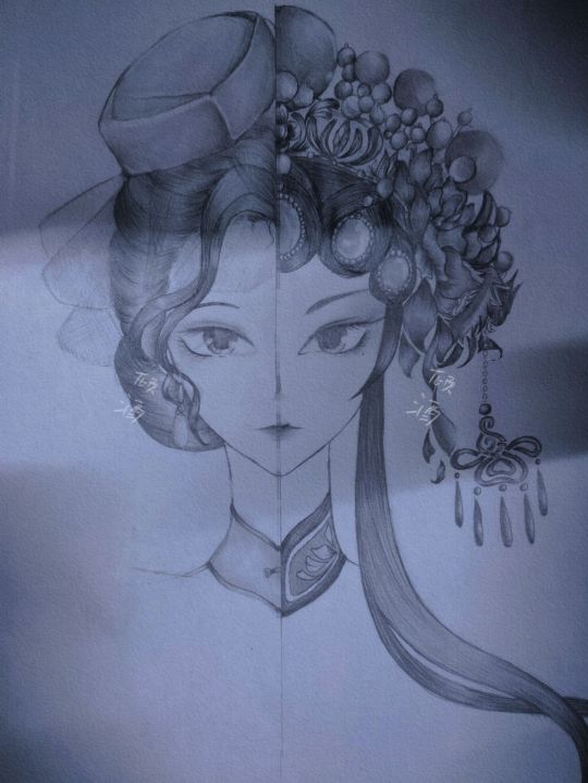 听说那戏班子里新来的戏子跟将军府的大小姐长的一模一样啐那些个低贱