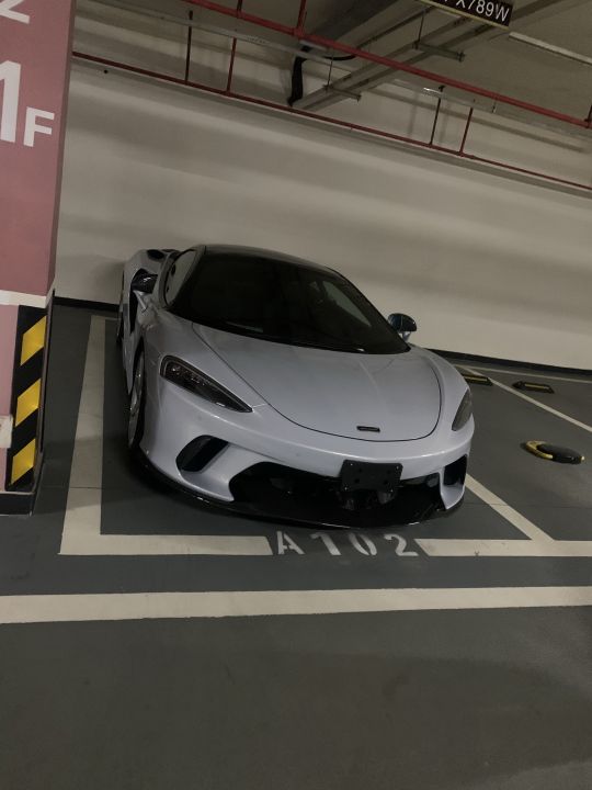 想看一下各位在街上偶然遇到拍下来的豪车今天早上看见一辆咖啡色的