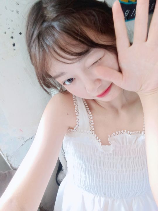 清风°c:为什么有种谭松韵的感觉安如霜°:[图片]查看全部11条评论到