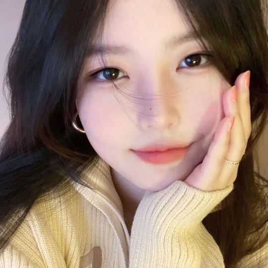 平平无奇女高中生用什么头像好呢