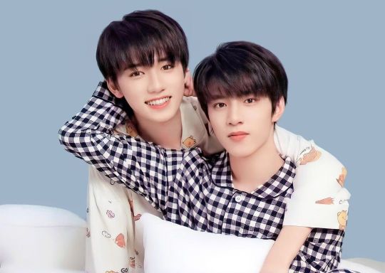 姐妹们求文轩暧昧感十足的照片